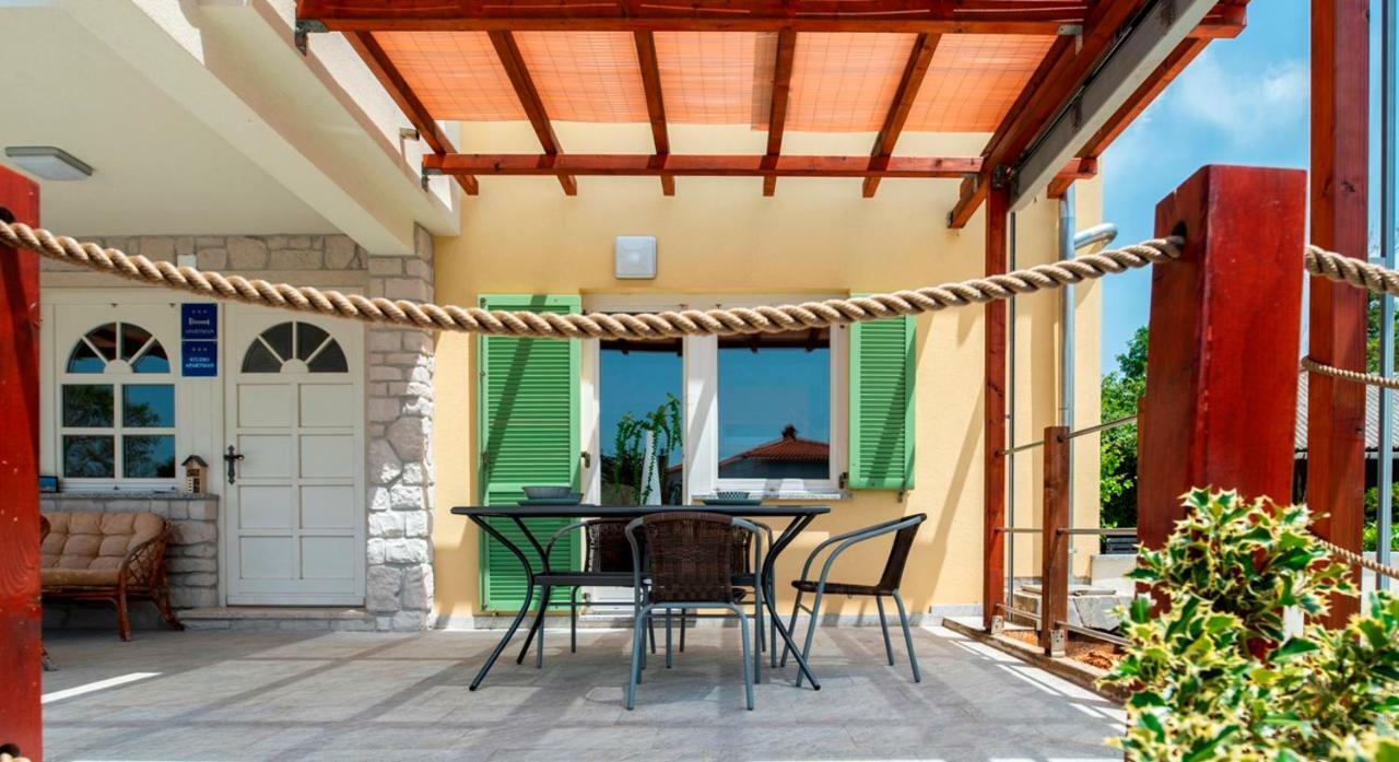 Lavanda Apartments&Studios Pinezici  Exterior photo